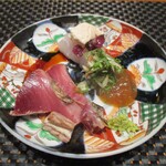 299205140 - お造り：長崎 ヤイトガツオ、三河 スズキ と 白子。