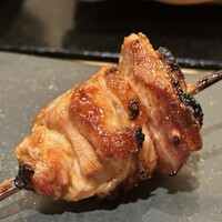 地葉 栄 - モモ
