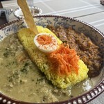 Rock Inn CURRY DICE - (あいがけ)○モリンガとココナッツのポークカレー○ナスとひよこ豆のキーマカレー