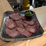 焼肉 牛びより - 追加塩タン\(//∇//)\