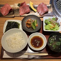 焼肉 しんうち 神楽坂 - 