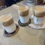 ザ・コーヒーハウス 大供本町店 - アイス組。まーぜまぜ！敷物違いがまた良し！