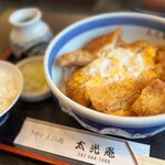 太光庵 - ◯カツそば¥990
…こちらは旦那くん。ミニライスがセット♪