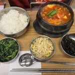 スンドゥブ 中山豆腐店 - 