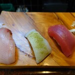 力すし - カンパチ、イカ、マグロ