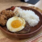 びっくりドンキー - 料理写真:ハンバーグ&唐揚げディッシュ+エッグ