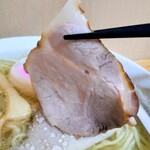 ラーメンたからや - 塩ラーメンのチャーシュー