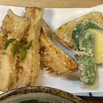 花坊 - ネギうどんとたけのこ天ぷらセットの天ぷら