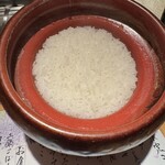 銀座 青天 - 土鍋ご飯（米粒一つが立って既に違いがわかる）