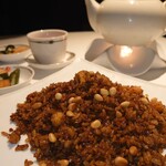 中国飯店 - 松の実のせ牛挽き肉入りたまり醤油チャーハン