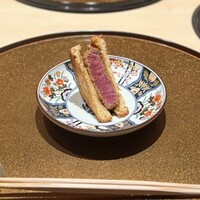 横浜 うしみつ - 厳選ヒレのブリオッシュカツサンド