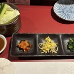 肉 峯がみ - 自家製キムチ＆ナムル、市場直送野菜☺️