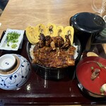 昼だけうなぎ屋 - 肝入りふじたま櫃まぶし