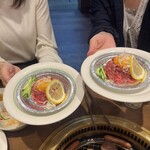 焼肉 鶯谷園 - 焼ユッケ×2