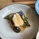 つるよし料理店 - 桜姫鶏のムネ肉のロティーバターコンソメソース