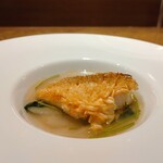 シャテーニュ - 甘鯛鱗焼き　ホッキ貝のスープ