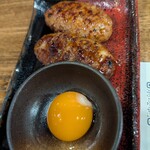 鳥造 - 親鶏特製つくね　月見
