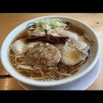 中華そば ひらこ屋 - 夫のスマホで撮った写真なのでスクショになってますすいません