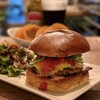 Craft Burger co. Kita Horie Ten - クラフトバーガーデラックス(レギュラー1,650円)
                100%国産牛パティ･厚切りベーコン
                アボカド･チェダーチーズ･レタス･トマト
                スペシャルソース･タスマニア産粒マスタード