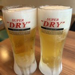 ベトナム料理レーロイ - 巻物3種、ベトナム串焼3種とセットの生ビール、メニューではベトナム缶ビールとのセットになっていたのに生しかセットにできないと言われた。