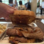 Regal Eagle Smokehouse Craft Drafts & Barbecue - 『Sliced Texas Beef Brisket Sand & Mac Cheese $14.99』 『Samuel Adams Biston Lager $12.25』