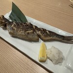 海鮮料理與釜飯 Araki - 烤鯡魚超大