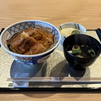 ひつまぶし 登河 那古野本店 - 鰻丼