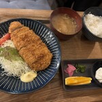 太陽食堂 - 料理写真:とんかつ定食