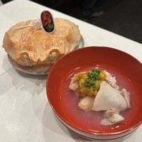 うぶか - 先付・　香住蟹　はまぐり　雲丹　花山椒