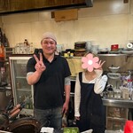 炭火焼鳥 鳥松 - 料理写真:優しい大将と女子店員（ビアンカ系♪）