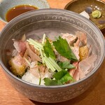 とんかつ乃ぐち - 醤油かつ丼 とんかつ＋削り節＋三つ葉が奏でる極上のハーモニー