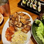 ソナム - サムギョプサルとキンパ