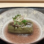 礒田 - 茄子の煮浸し、薬味は茗荷と木の芽