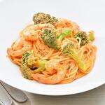 海老とブロッコリーのトマトクリームパスタ