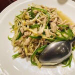 龍口酒家 - カジキマグロと筍とピーマンの炒め物