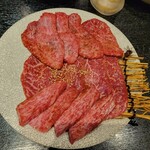 焼肉 ふくはら - 和牛厳選盛り合わせ（上から、上ロース、芯々ロース、上カルビ）