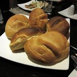 CITY GRILL STEAK HOUSE - 大きなパン