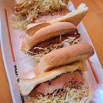 コメダ珈琲店 - 食べにくいですが…ホットサンド美味