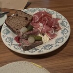 Sua.  - シャルキュトリー