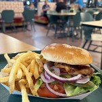 World Premiere Food Court - 『Bacon Cheese Burger $14.19』