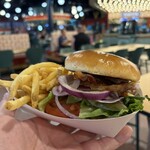 World Premiere Food Court - 『Bacon Cheese Burger $14.19』