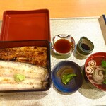 299287964 - 配膳時の「相盛うな重　特上」（税込4,700円」、肝吸も美味しかったです。