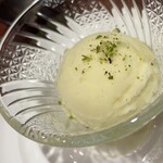 新宿三丁目 ビストロ向日葵 - ジェラート。