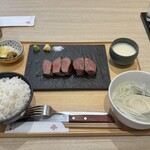 牛たん けやき 麻布十番店 - 