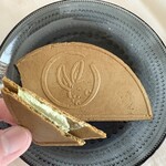 鎌倉菓子 鎌倉五郎本店 - こんな感じ、、ってやりたかったんじゃなくて割れてたのさ