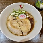 自家製麺 麺や ひなた - 濃口醤油らーめん 980円