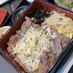 焼肉LULLABY. - アラフィフには重たいカルビの脂も、ネギ塩ならさっぱりといただけました♪