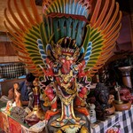 バリボン - 神鳥ガルーダ像