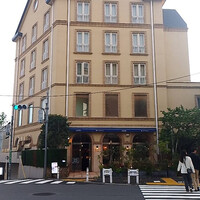 BISTRO FAVORI 代官山 - 雰囲気のある佇まいですね