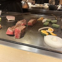 大阪鉄板焼き 神戸牛 TATARA - 